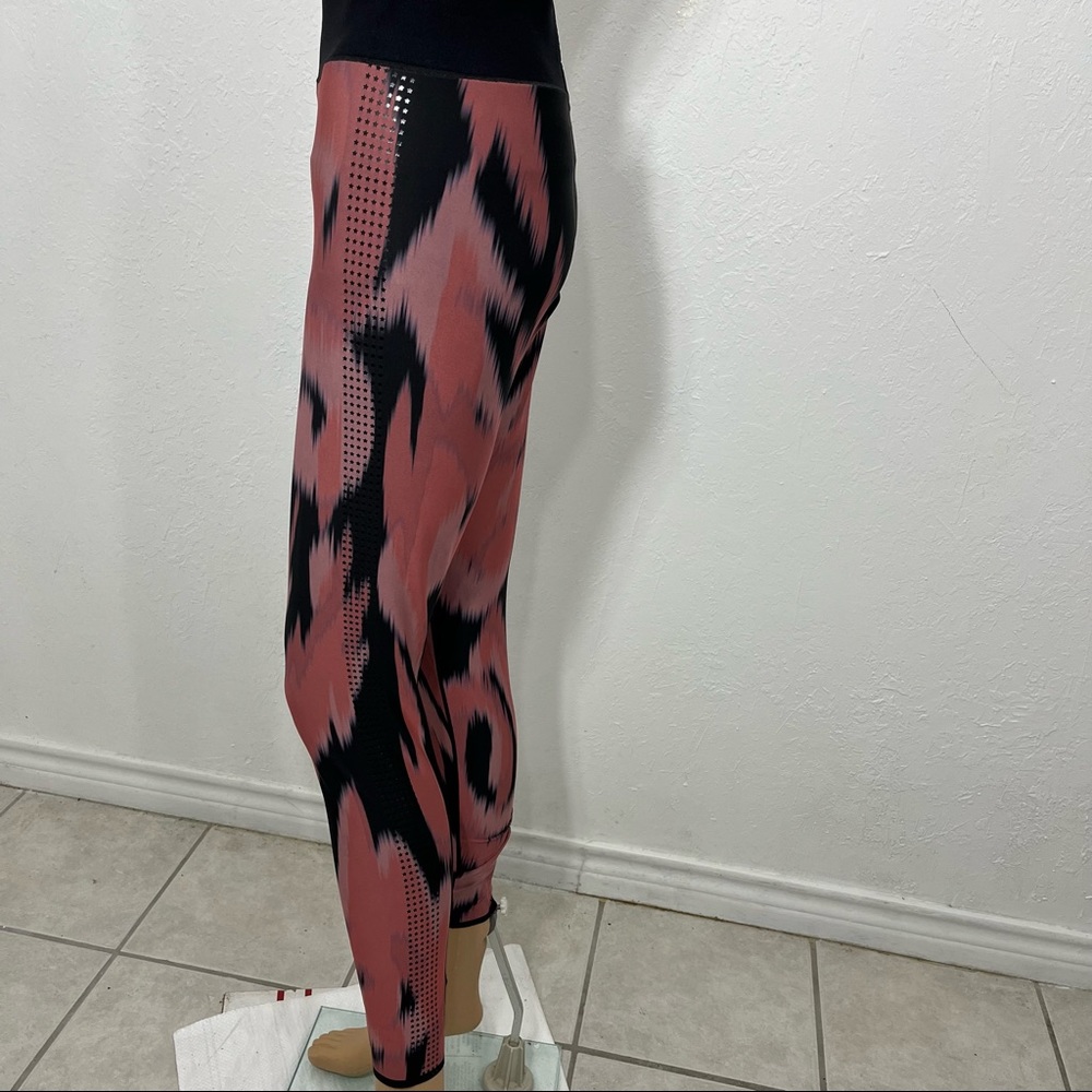 Ultracor Pinks & Black Contemporary Print Leggings - Picture 2 of 12